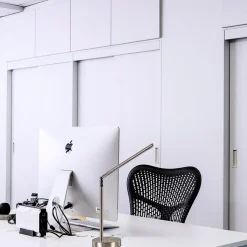 Straluma Burolamp Ugello nikkel met pushdimmer></noscript> Tafellampen|Bureaulampen