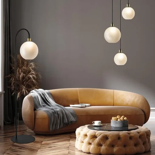 Straluma Chique vloerlamp zwart/goud met opaal glas> Vloerlampen|Luxe Verlichting