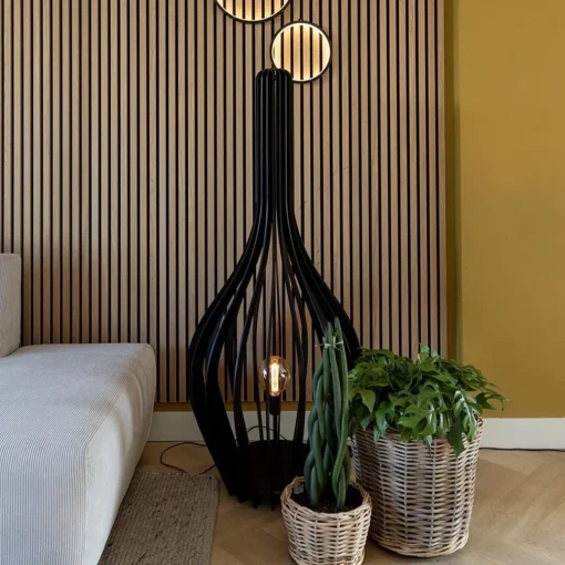 Straluma Mat zwarte houten vloerlamp kegel groot> Vloerlampen|Botanische Verlichting
