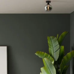 Straluma Mat zwarte plafondlamp met smoke glazen bol klein><noscript><img width=