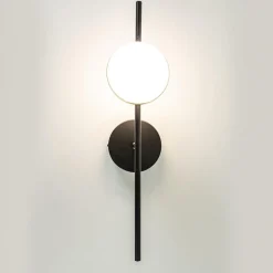 Straluma Moderne wandlamp zwart met witte bol incl LED></noscript> Wandlampen|LED Wandlampen