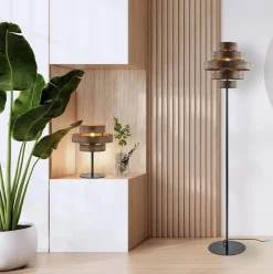 Straluma Retro vloerlamp zwart met walnoot houten kap></noscript> Woonkamerlampen|Slaapkamerlampen