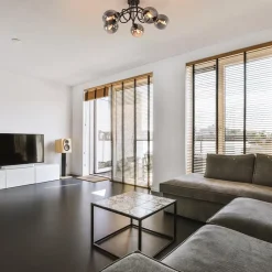 Straluma Sierlijke plafondlamp zwart met smoke glazen bollen><noscript><img width=