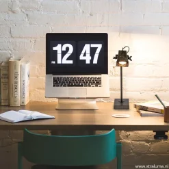 Straluma Stoere industriele tafel/bureaulamp black steel></noscript> Bureaulampen|Leeslampen