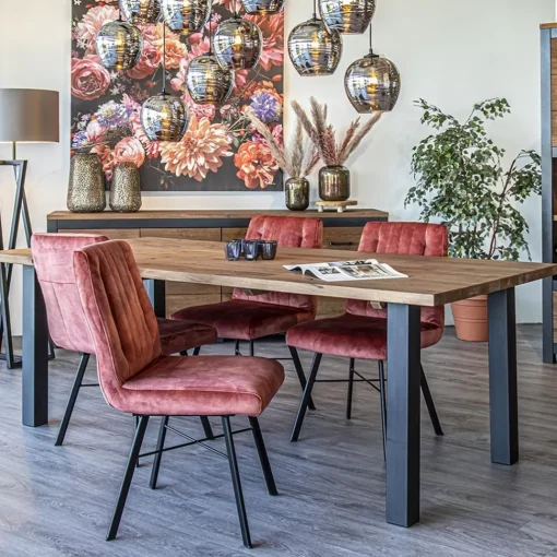 Straluma Trendy eetkamerstoel velvet blush met zwarte pootjes> Eetkamerstoelen