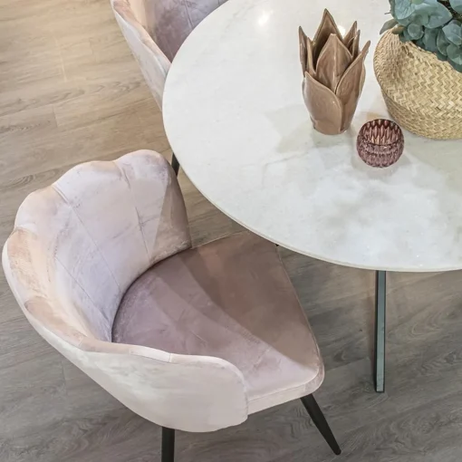 Straluma Velvet roze eetkamerstoel met zwart metalen pootjes> Eetkamerstoelen