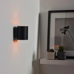 Straluma Wandlamp Xera zwart/goud binnenkant></noscript> Woonkamerlampen|Slaapkamerlampen
