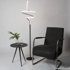 Straluma Zwarte krul vloerlamp LED dimbaar></noscript> Vloerlampen|Woonkamerlampen
